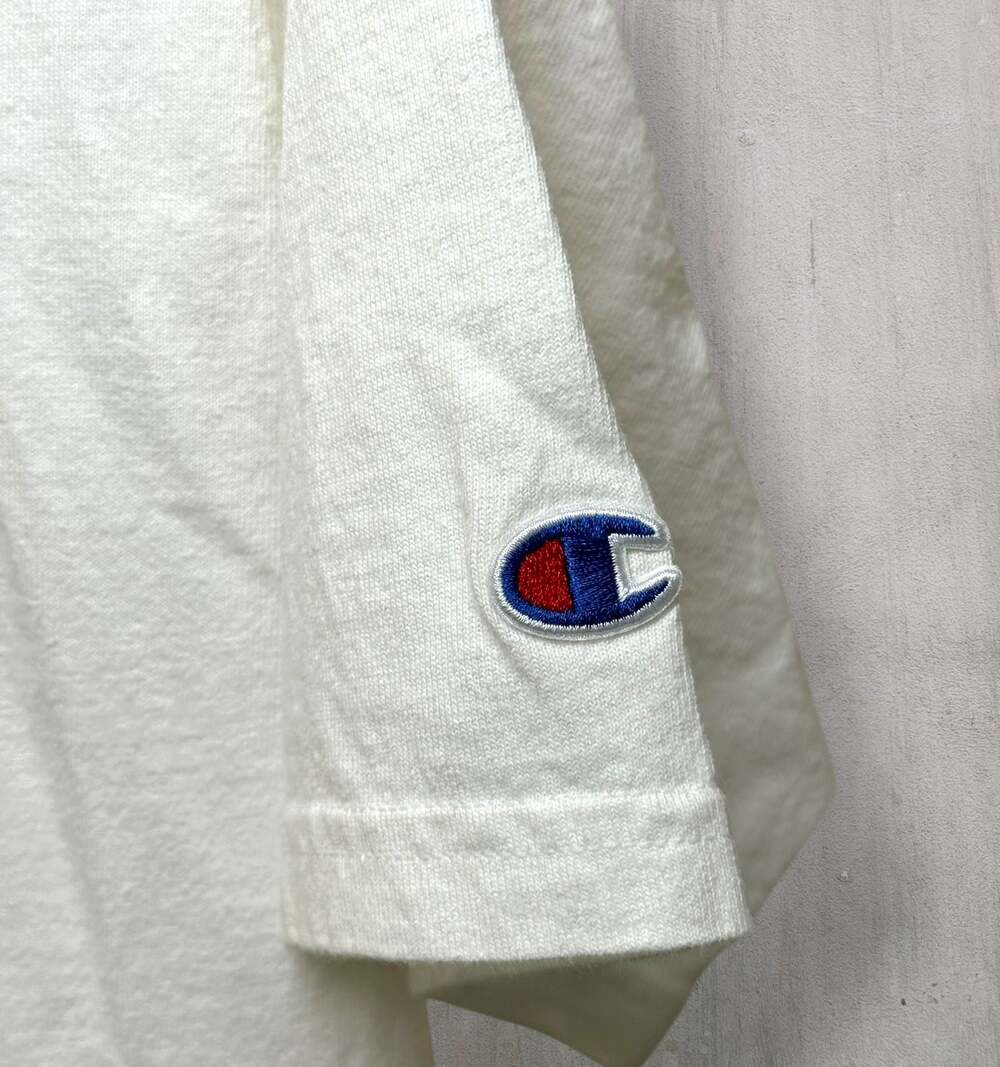 Champion - Picture 4 of 8